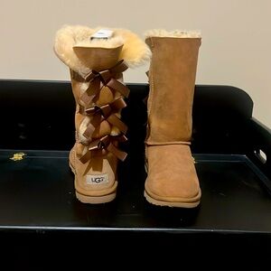 UGG Bailey Bow boot 3 bows!   In excellent condition only warn a few times